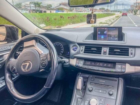 LEXUS CT200H 1.8 LUXURY 16V HÍBRIDO 4P AUTOMÁTICO